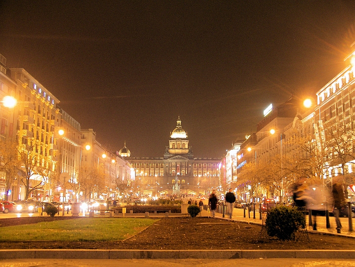 IMGP3153.JPG - Wenzelsplatz bei Nacht