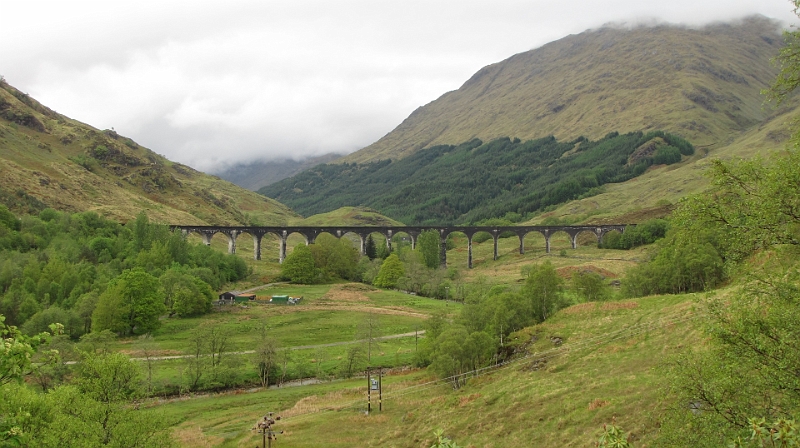 IMG_0088.JPG - Das Glenfinnan Viadukt. Bekannt aus den Harry Potter Filmen.