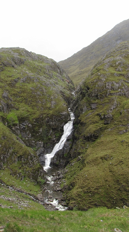 IMG_0749.JPG - Wasserfall auf dem Weg von Gleann Lichd nach Glen Affric
