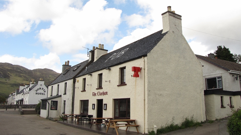 IMG_0646.JPG - The Clachan - gemütlicher Pub in Dornie